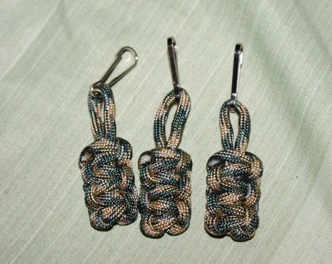 Woodland Camo Paracord Zipper Pulls (Available in packs of 3 or 4), Hunter, Hunting