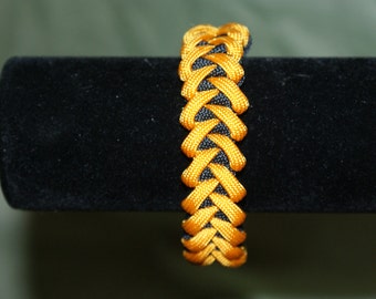 Black and Yellow Shark's Jaw Paracord Bracelet, Pittsburgh Steelers, Pittsburgh Pirates, Boston Bruins, Columbus Crew (MLS)