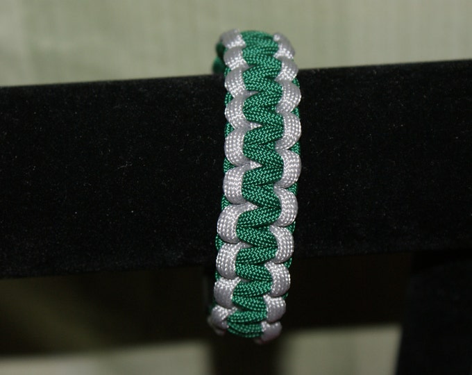 Philadelphia Eagles Green and Silver/Grey Paracord Bracelet