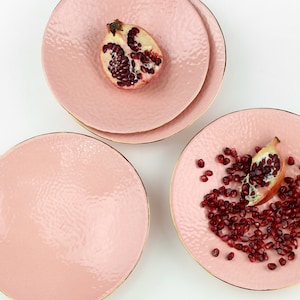 Plato de porcelana para servir. Plato de cerámica hecho a mano. Plato llano de cerámica. Platos delicados de cerámica. Vajilla de porcelana. Plato de oro. Regalo de bodas