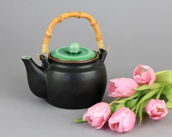 Ceramic Handmade Tea Pot. Porcelain Minimalist Tea Pot. Tea Lovers.Contemporary Birthday Gift. Ceramic Aesthetic Tea Pot. Black Ceramic Pot.