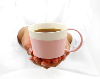 Handgemaakte roze mok. Keramische koffiekop. Eenvoudige porseleinen theemok.Cappuccinomok.Porcelain Pink Coffee Lovers Mugs Mug Collection by CONCEPTstudio