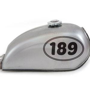 Adesivo ovale per serbatoio benzina e parafango con numero da corsa, stile Cafe Racer Rat Bike, Bobber. Adatto a tutte le marche e modelli.
