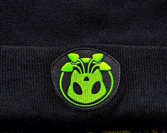Alien Aisha Beanie - Neopets Y2K Fashion Beanie