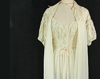 Vintage Eye Ful Floral Lace Trim Peignoir Set Lingerie Night Gown Robe Ivory Medium 1950s