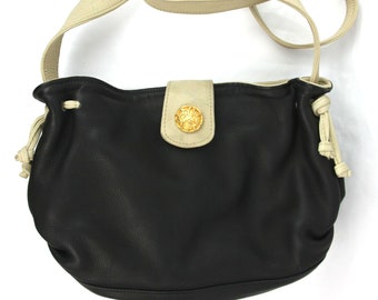 Vintage Giorgio Beverly Hills Pebbled Leather Handbag Shoulder Bag Purse Crossbody Navy Blue Beige 1980s