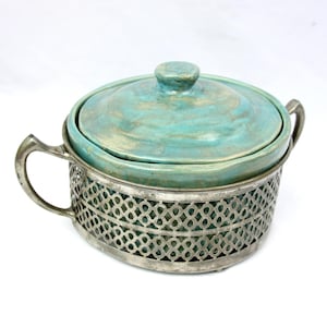 Vintage Handmade Pottery Covered Casserole Dish Pot with Metal Stand Carrier