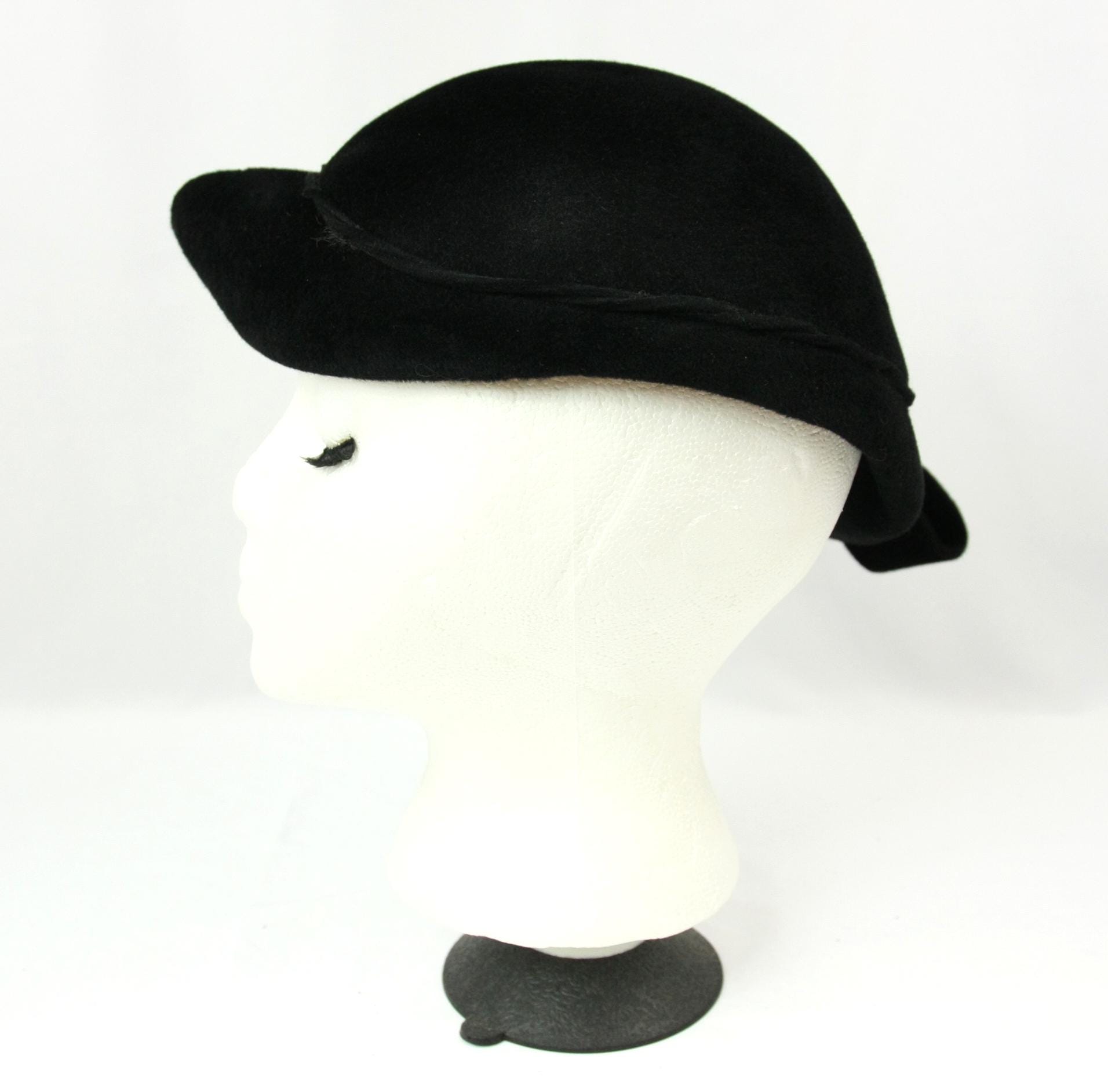 VTG 1950s Merrimac Peachbloom Velour Fur Felt Pillbox Tilt Hat Black Size 22 Vintage Merrimac Peachbloom Velour Velvet Felt Beaded Calot  main image 3