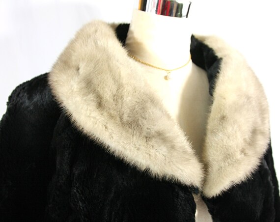 Vintage Annis Mink Collar and Faux Fur Cropped Swing Coat With