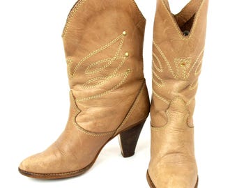 Vintage Tan Leather Studded Womens Western Cowboy Boots Booties High Heels 7 1980s