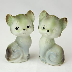 Vintage Cute Cats Kittens Ceramic Salt and Pepper Shakers Set Gray Japan 1950s Cat Lover