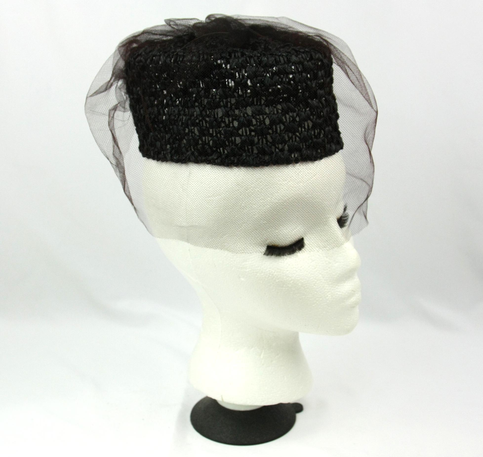 Vintage Union Made basketweave netting pillbox hat Vintage Union Made Woven Basket Weave Veil Pillbox Hat Black  main image 4
