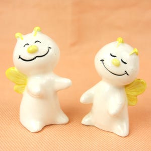 Vintage Hugging Bugs w Wings Ceramic Salt and Pepper Shakers Set Japan 1960s
