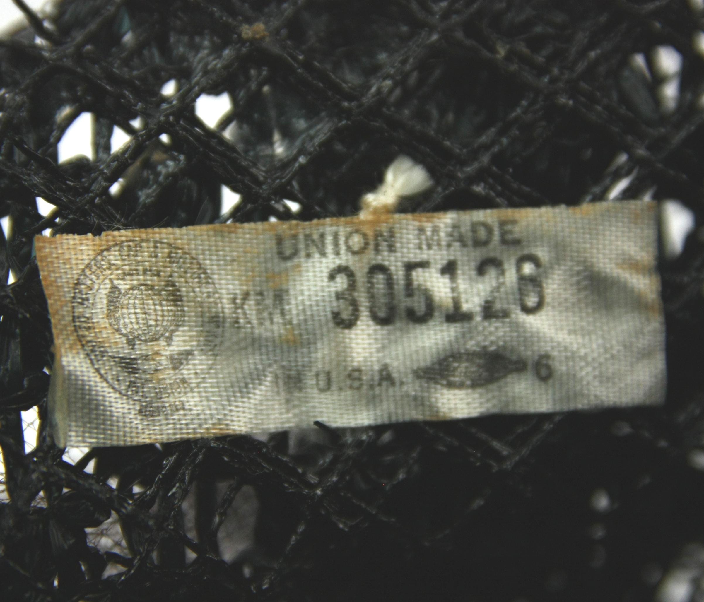 Vintage Union Made basketweave netting pillbox hat Vintage Union Made Woven Basket Weave Veil Pillbox Hat Black  main image 2