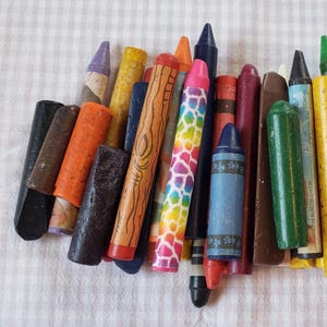 Jumbo Crayons Lot 1 Pound All Colors - Colored Crayons - Pre-school Crayons - Broken Crayons for Crafts - Bulk Crayon Lot Craft Supply