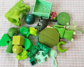 25 Green Trinkets - Trinket Lot - I Spy Bag - Sensory Bin Toys - Mystery Treasure Bag Trinkets - Miniature Toys - Mixed Media Crafts