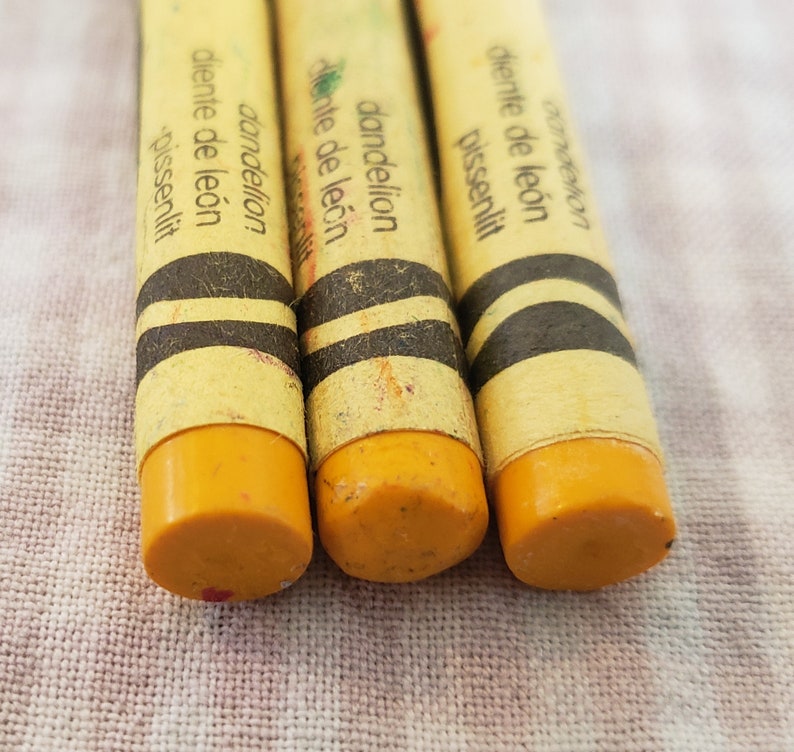 3 Dandelion Crayola Crayons Retired Crayola Crayon Color Dandelion