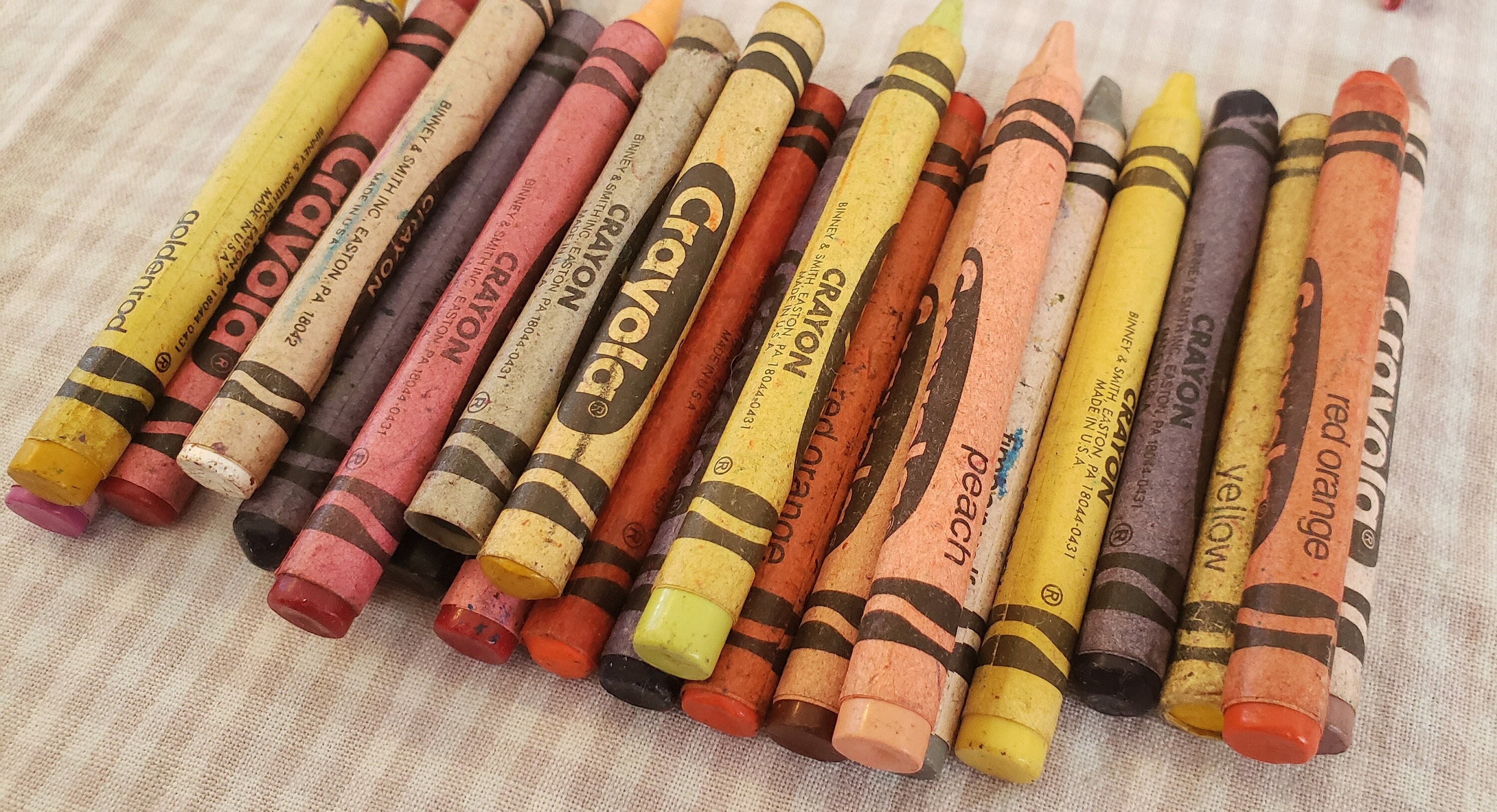 Crayola, Office, Vintage Binney Smith Crayola Crayon Thistle Retired 99  Usa Unused