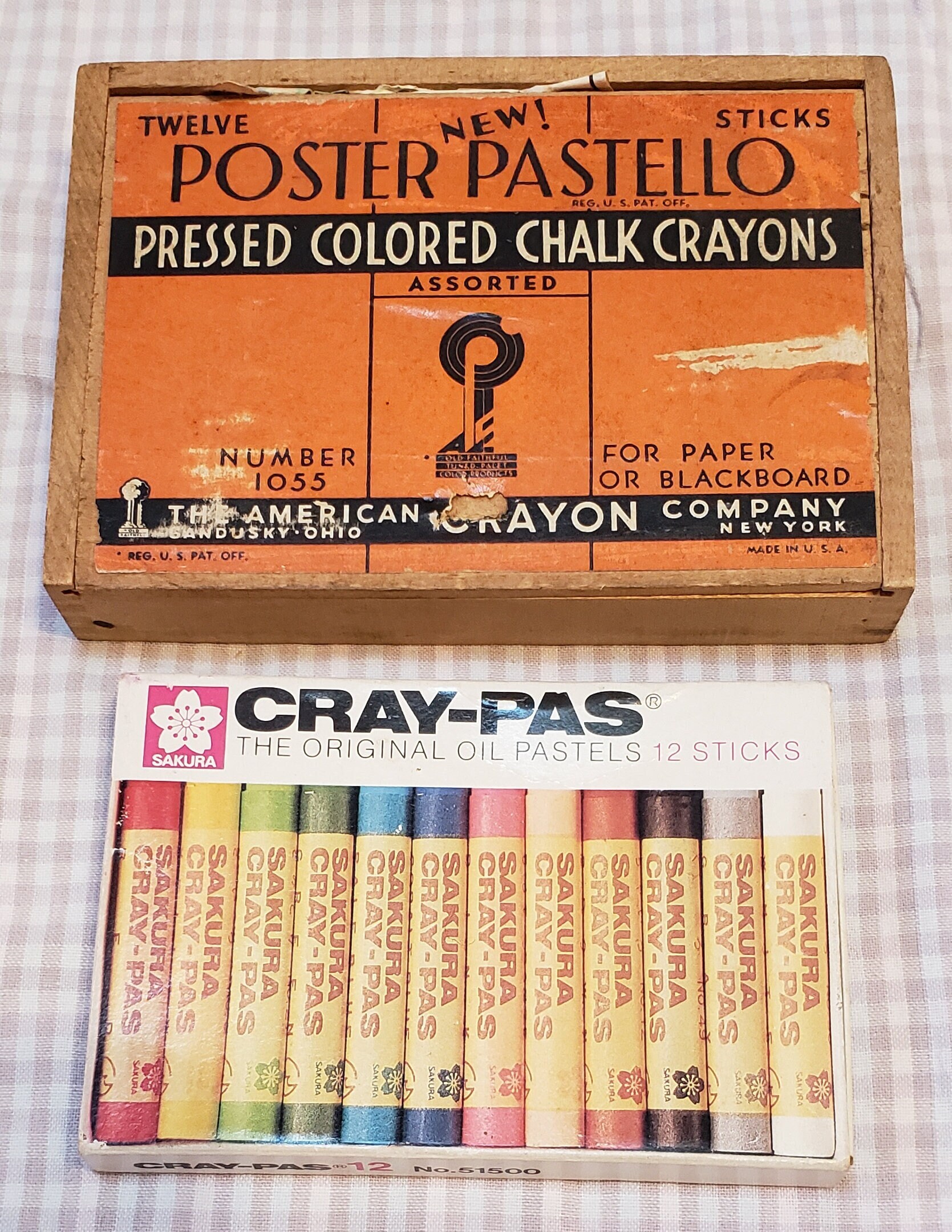 Vintage Duro Pastel Chalk Box of 12 Chicago W/Original Paper Insert Multi  Colors