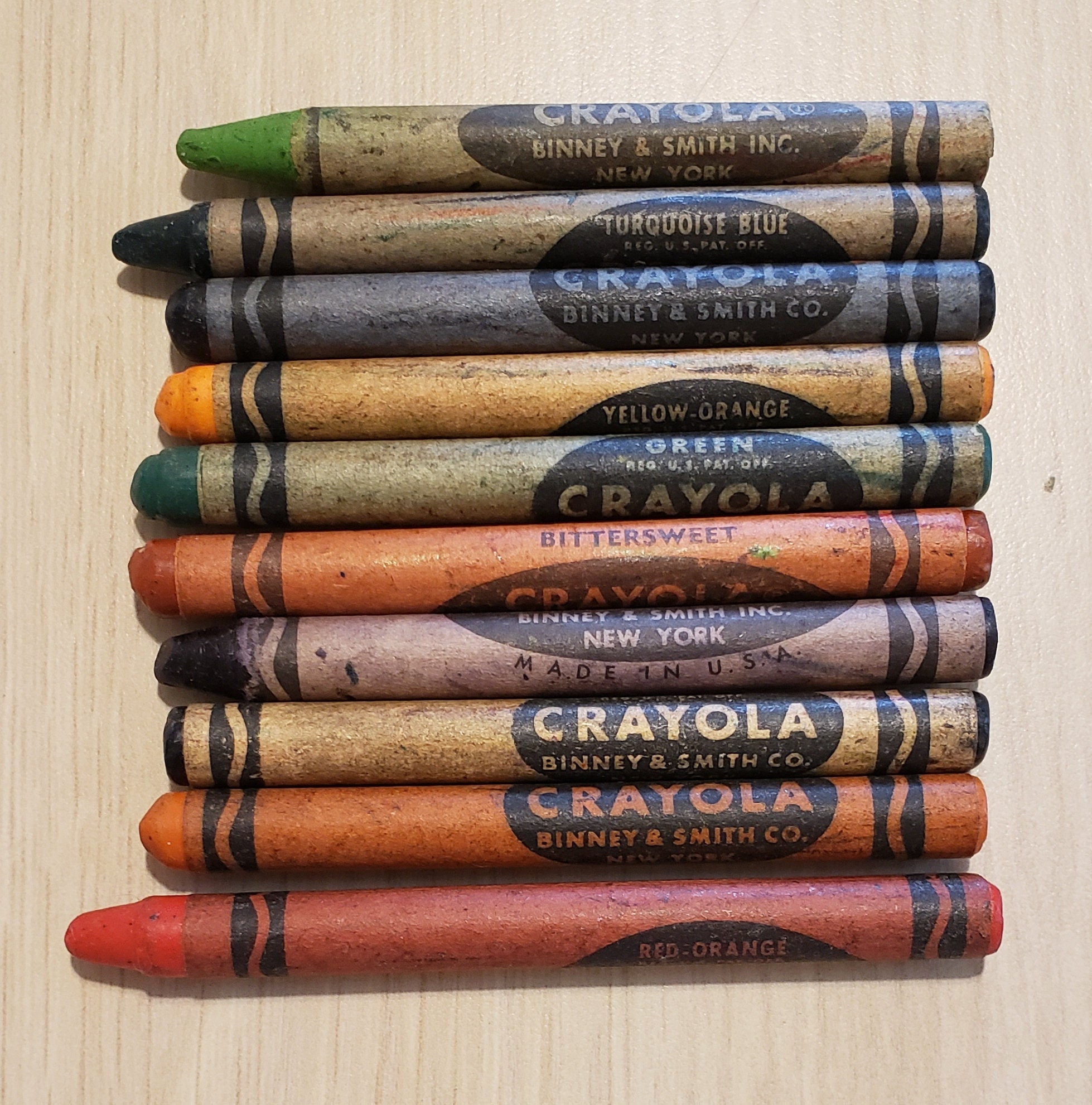vintage Kindergarten school classroom crayons Sargent in lift top boxD
