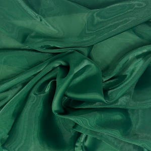 【使い勝手の良い】 Silk Metallic Gold With Green Emerald Chiffon the Fabric--by 画材