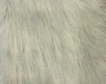 Tela de piel sintética peluda de pelo largo con purpurina y brillo color marfil - Se vende cortada a medida - 60"