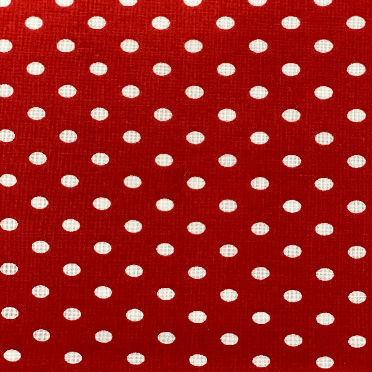 Tissu imprimé en poly coton imprimé à mini pois rouge et blanc - Vendu par cour - 59"
