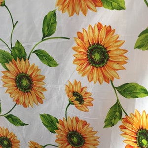 White Yellow Daisy Floral Poly Cotton Print Fabric - Sold By The Yard -  59&quot;
