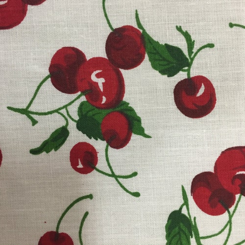 Tissu poly coton imprimé cerises blanches - Vendu par mètre - 59"