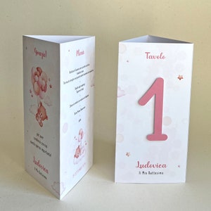 Menù e segnatavolo per matrimonio TOTEM - Menù tre facce a triangolo, grafica ORSETTO con palloncini rosa e azzurro, Battesimo