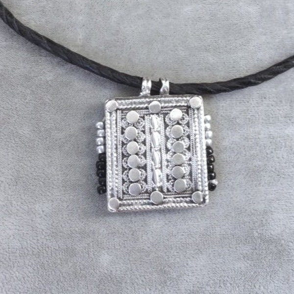 Yemen Pendant, RE-used part of antique wedding necklace. Good silver, great workmanship, decor granulates and file grain. Boho jewelry.