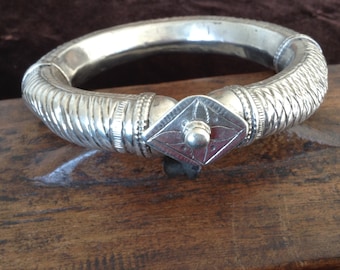 Pulsera de plata antigua de Etiopía, Harrar y Yemen.