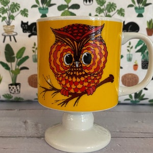 Caneca vintage com pedestal de coruja, fabricada no Japão, década de 1960
