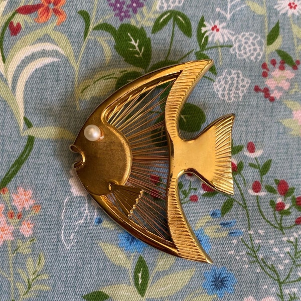 Vintage Brooks Fish Brooch, Angel Fish, Gold Tone Pin, Mid Century, Faux Pearl Eye