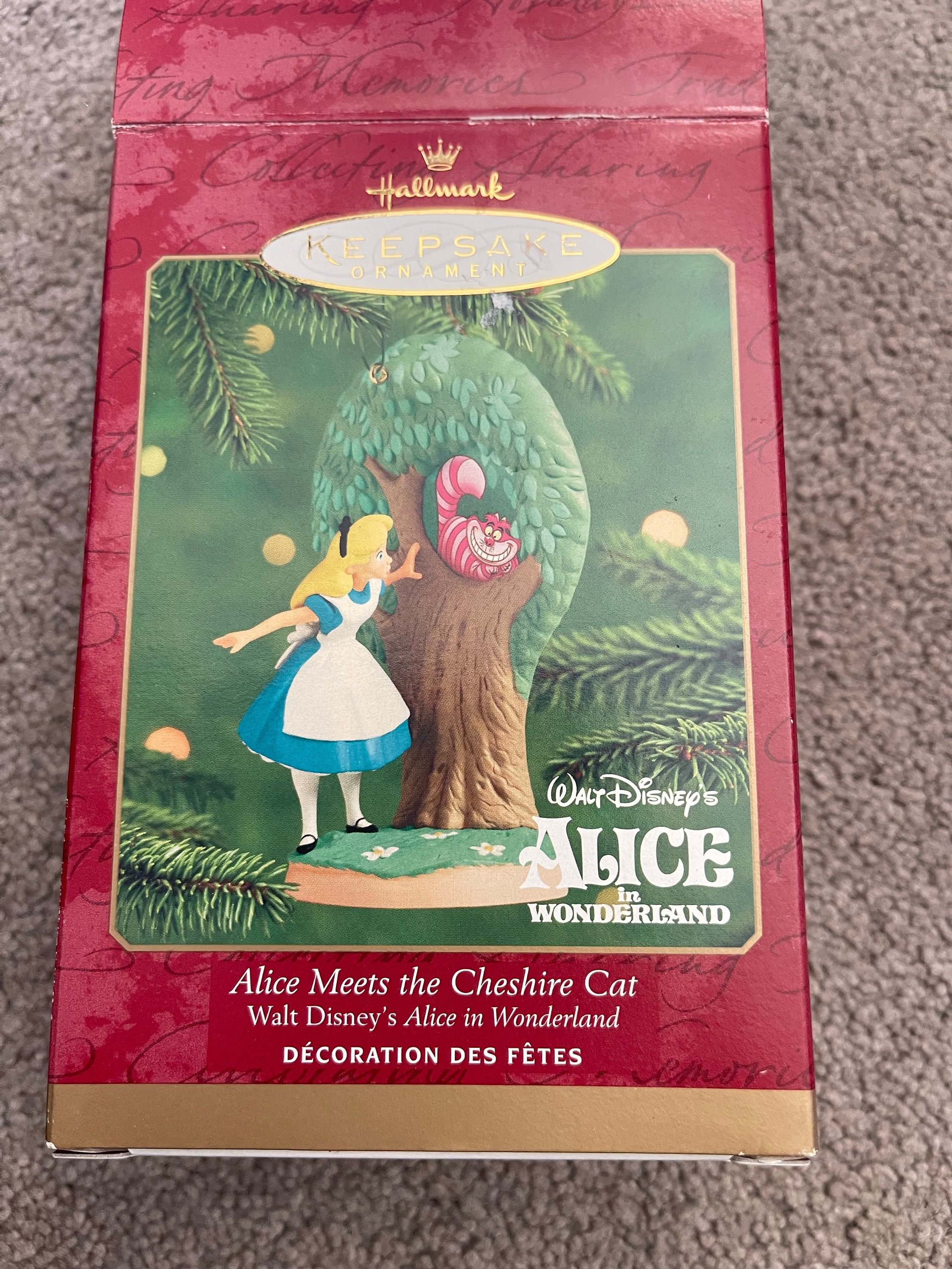 Hallmark Ornament Disney Alice & Flowers -  shop