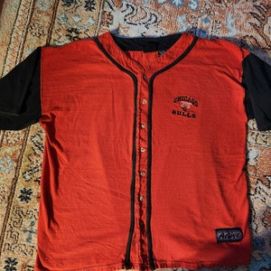 90s Chicago bulls button up shirt, size large