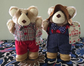 Vintage Wendy's FURSKINS bears. 1986 Original. Set of 2