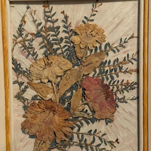 Vintage dried flower picture
