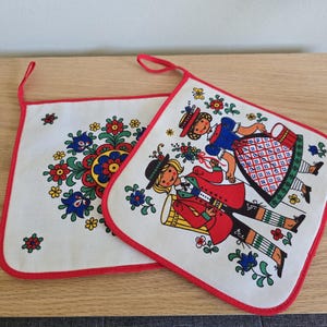 Vintage Dutch Pot Holders