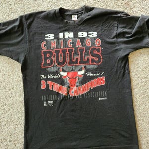 Chicago bulls, 3 in 93, 3x champions, size xl