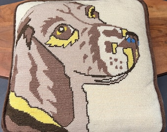 Cuscino vintage con ricamo a punto croce per cani