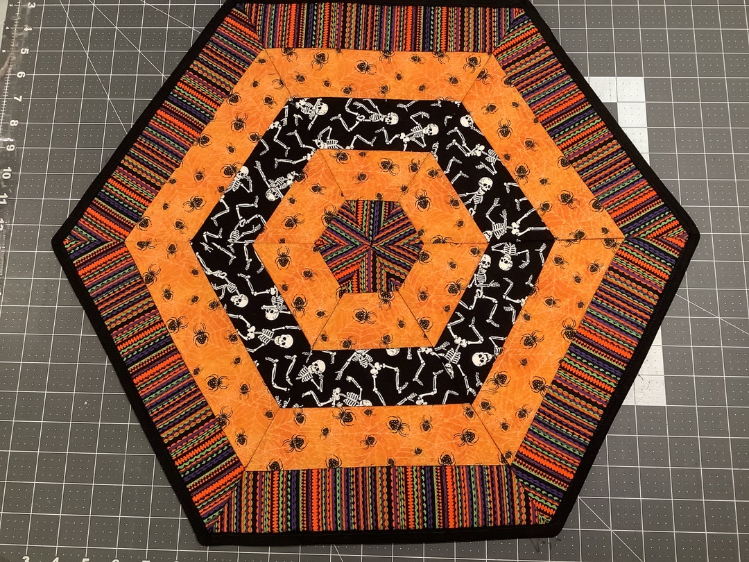 928 BEST Quilted Halloween Hexagon Table Topper Quilted Runner Happy ...
