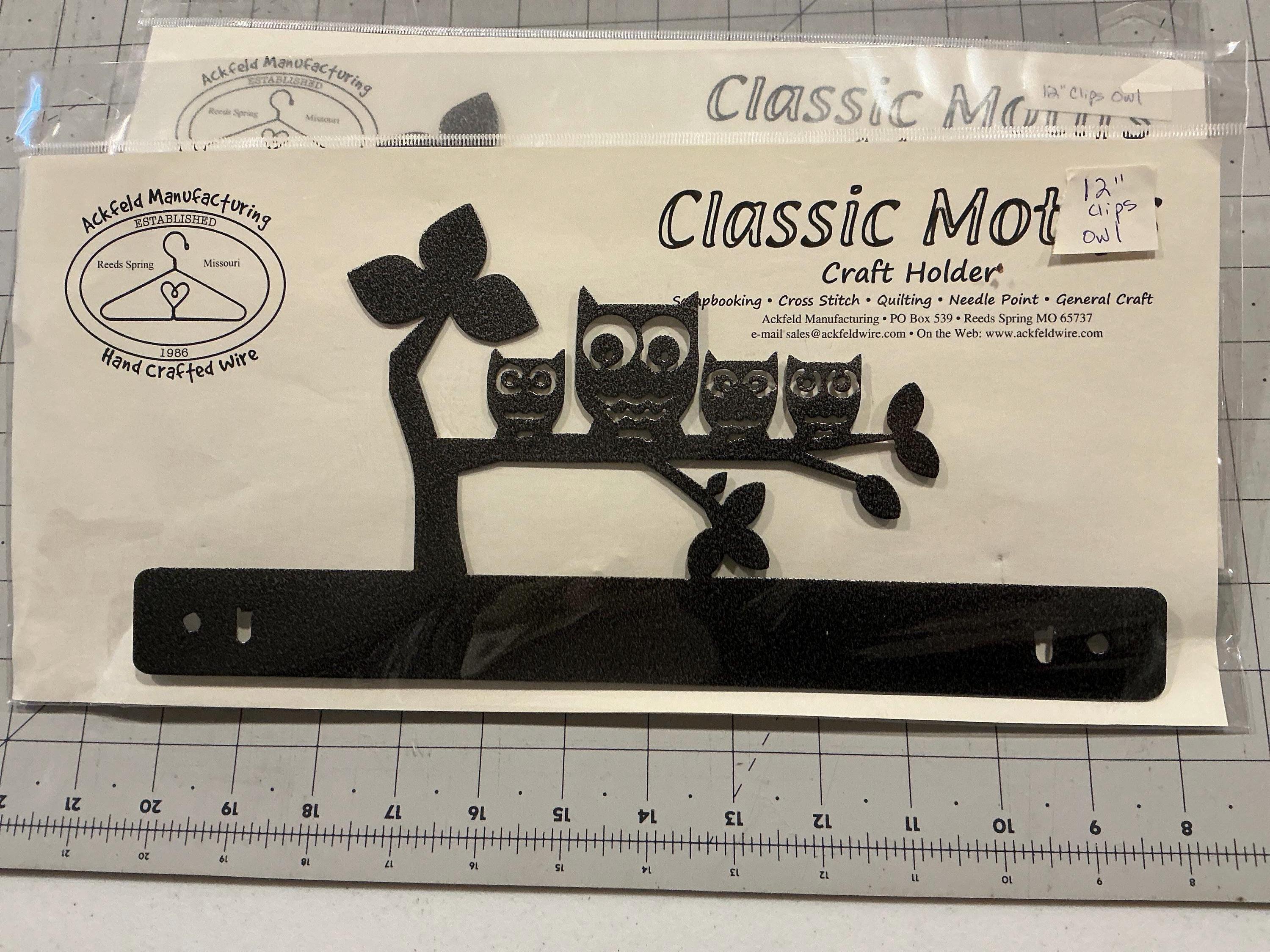 BEST 12 inch FREE SHIPPING Owl on a Branch Black metal Quilt Hanger with clips for Quilts project ho