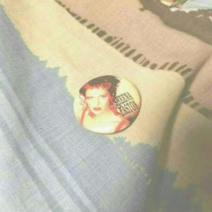 Vintage Sheena Easton Pinback Button