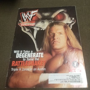 Copertina di Triple H della rivista WWF di aprile 1999