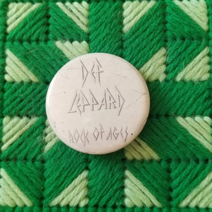 Vintage Def Leppard Rock Of Ages Pinback Button