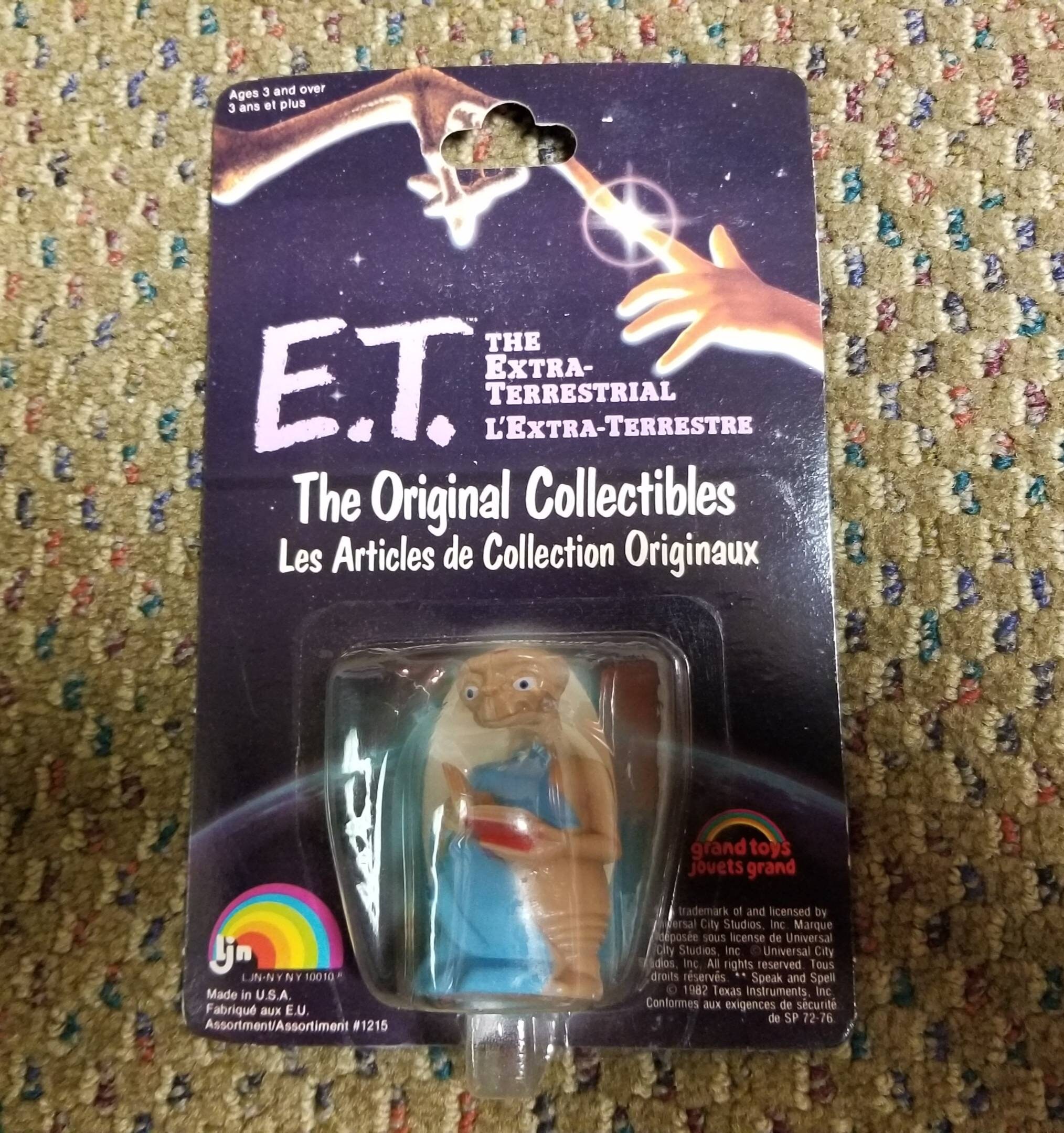 Vtg 1982 E.T. With Blanket Holding Speak & Spell! PVC Figure Universal Alien