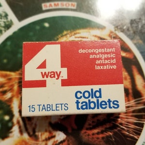Vintage 4 Way Kalttabletten Box