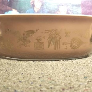 PYREX 043 Early American 62-71 Gold On Brown Oval Casserole1 1/2QT