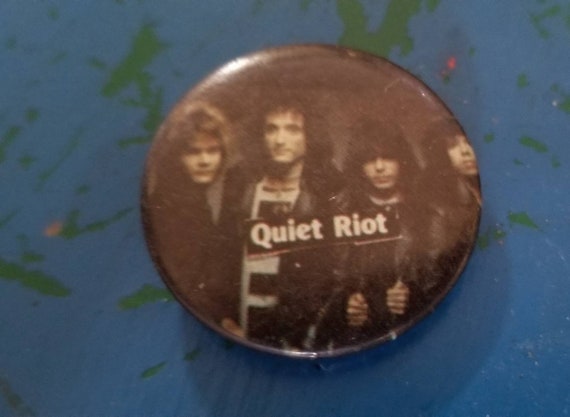 Vintage 1980s Quiet Riot Pin Button - image 1